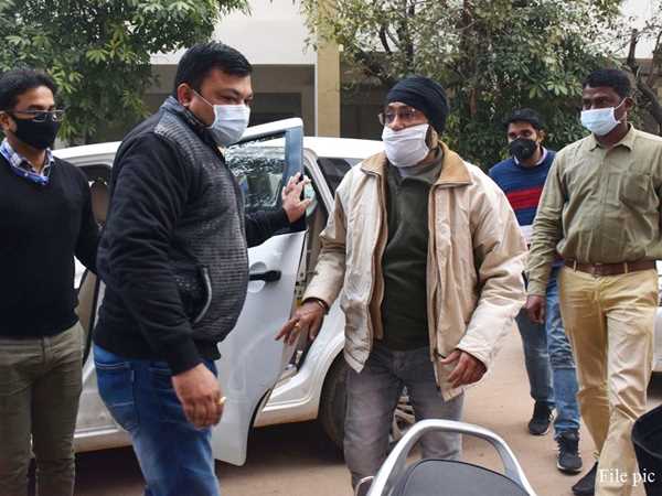 जब कोरे कागज पर लिखकर भाई को जीपी सिंह ने दी कुछ जानकारी, रायपुर कोर्ट में चेहरे पर दिखा तनाव